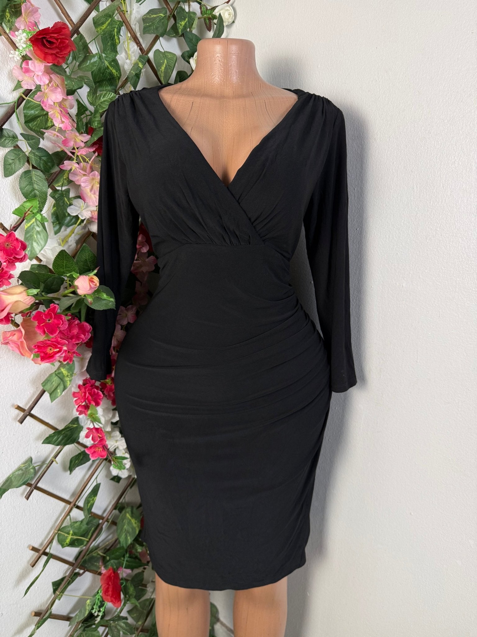 Robe moulante longue manche colle v - Perluna Store - kinshasa