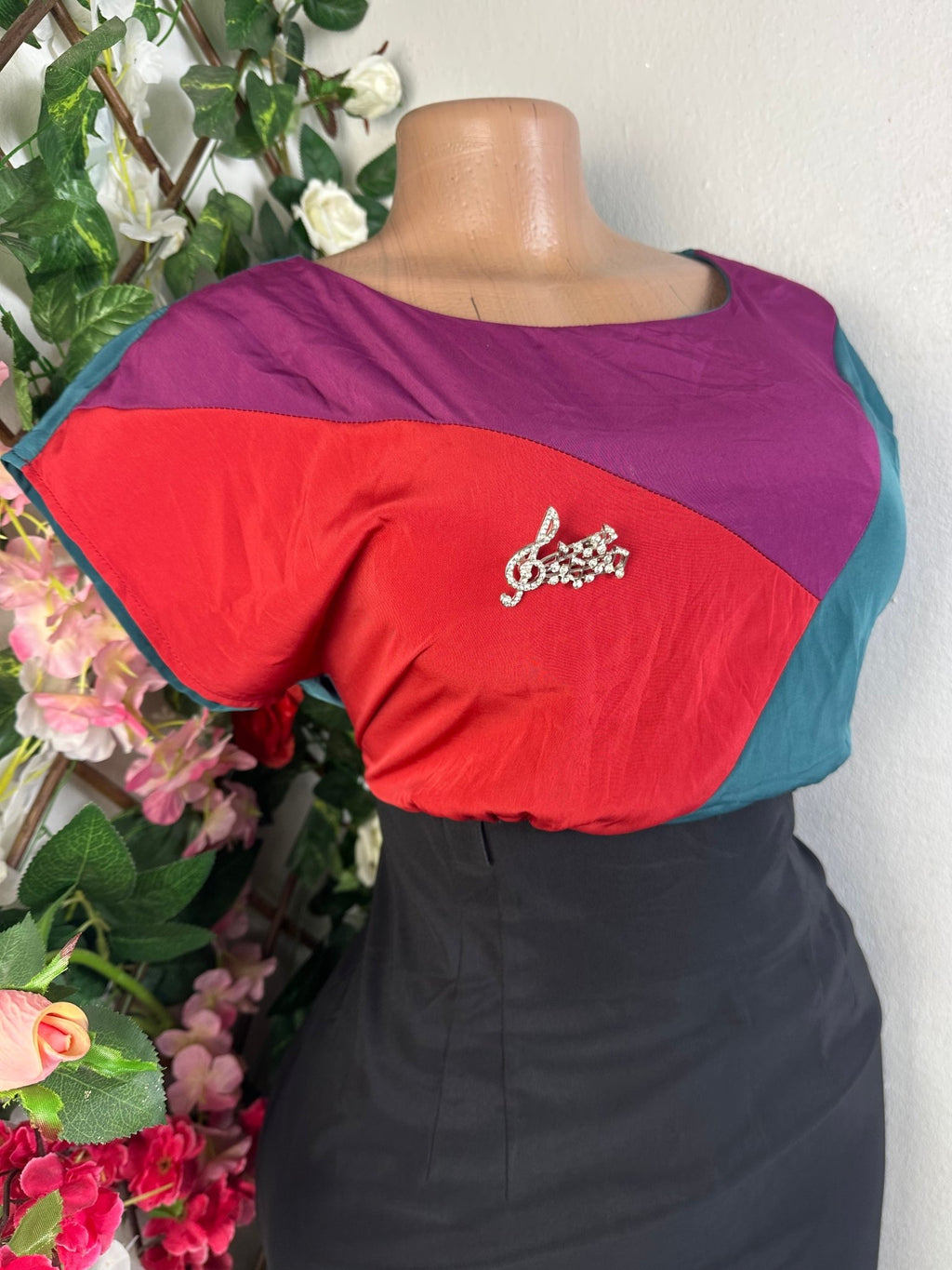 Robe moulante longue manches courtes décollectée - Perluna Store - kinshasa