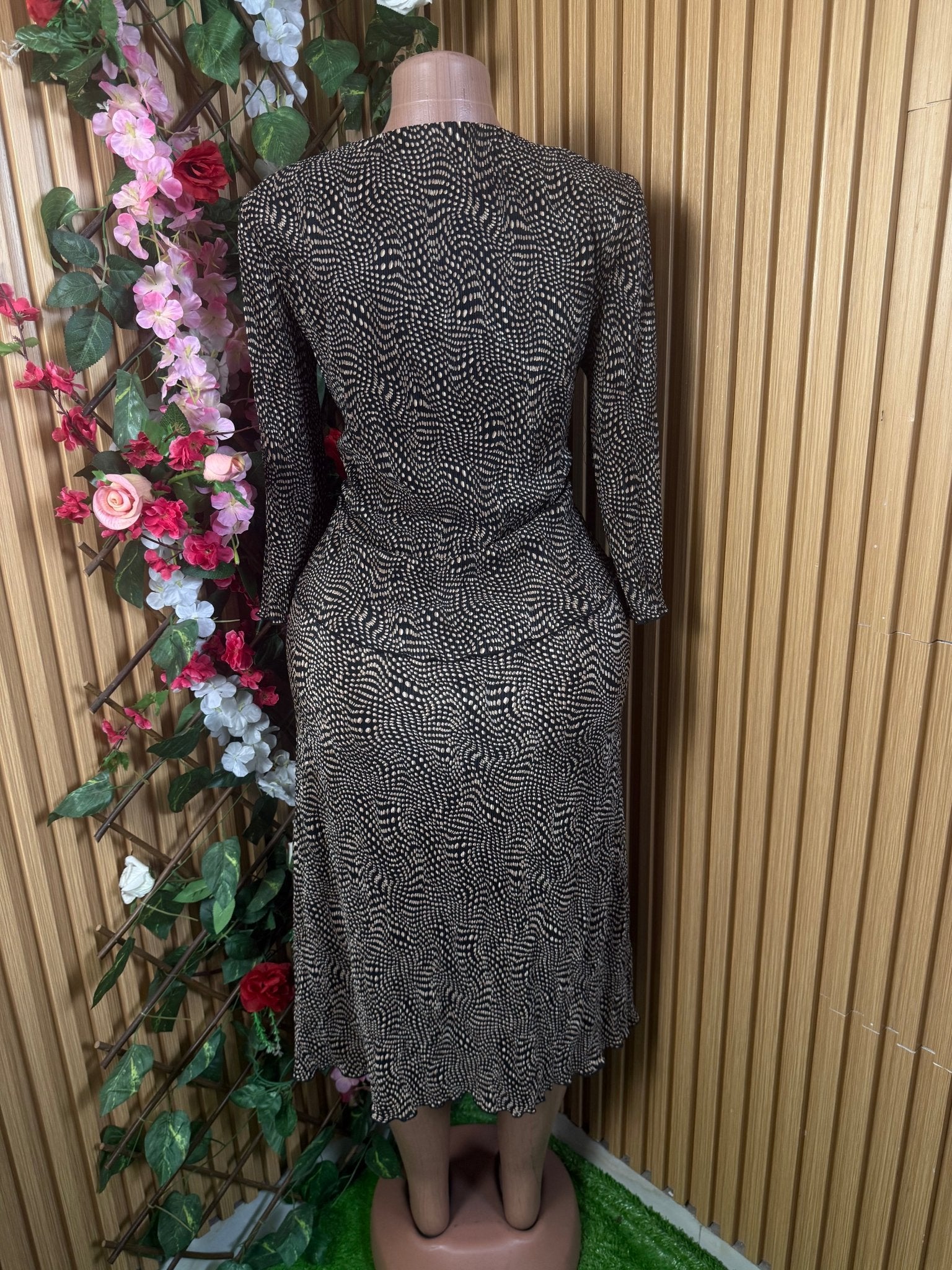 Robe moulante longue manches longues décolletée - Perluna Store
