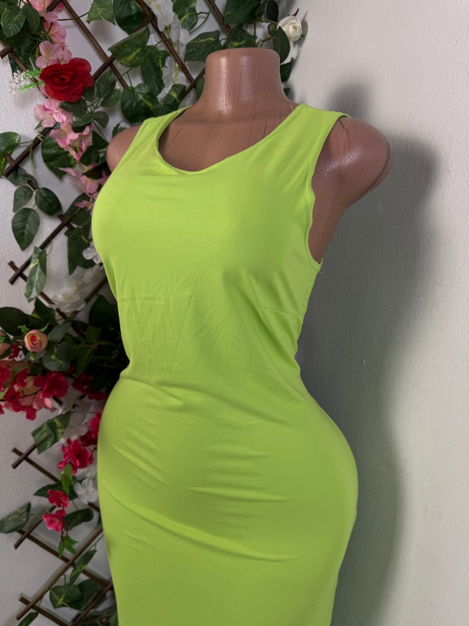 Robe moulante longue sans manche - Perluna Store - kinshasa