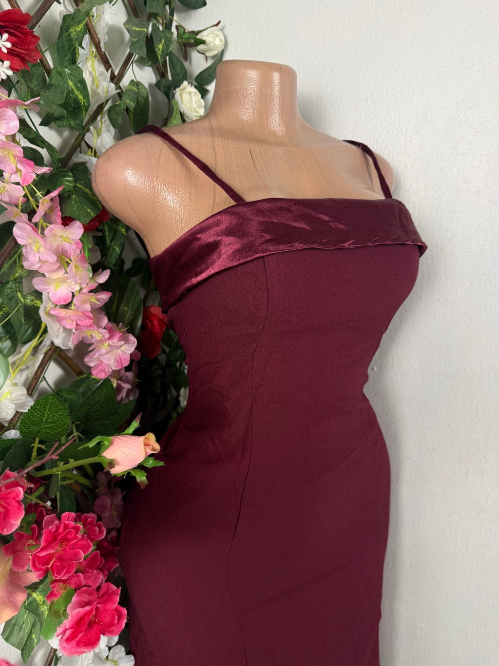 Robe moulante longue slim à fine bretelles - Perluna Store