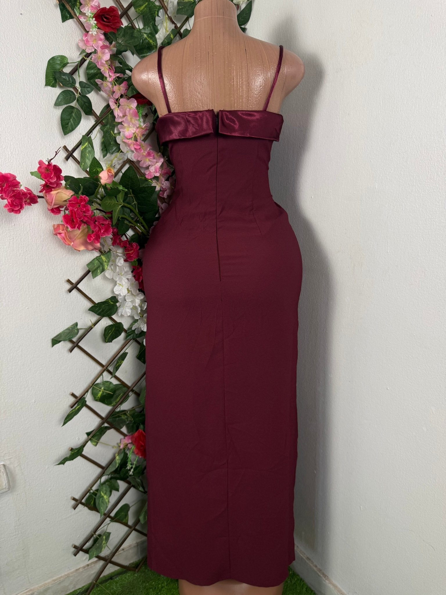 Robe moulante longue slim à fine bretelles - Perluna Store