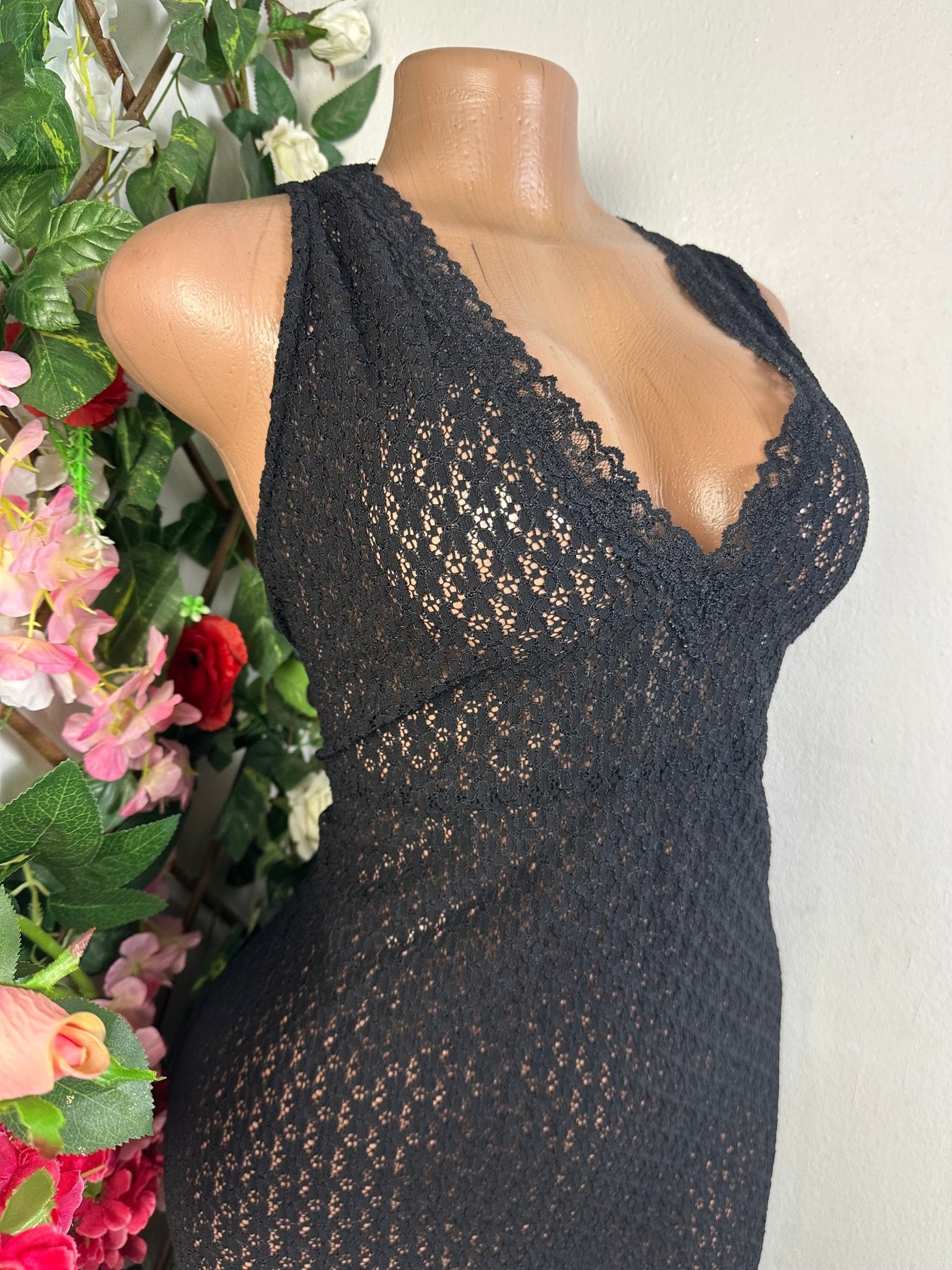 Robe moulante longue transparente col V - Perluna Store - kinshasa