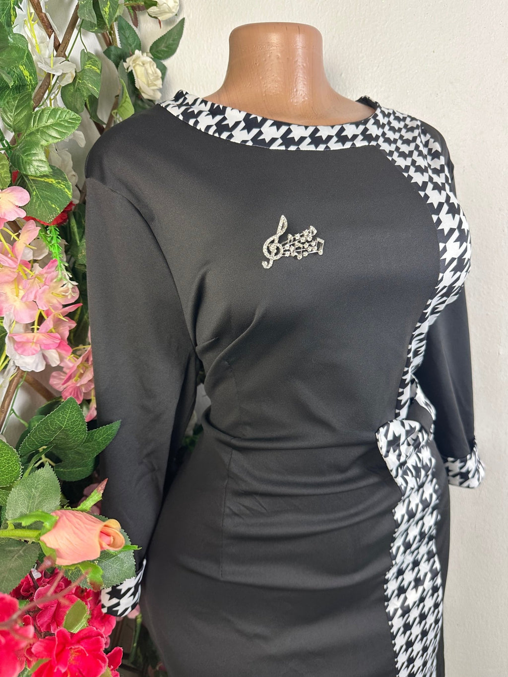 Robe moulante manches 3/4 ceintrée - Perluna Store - kinshasa