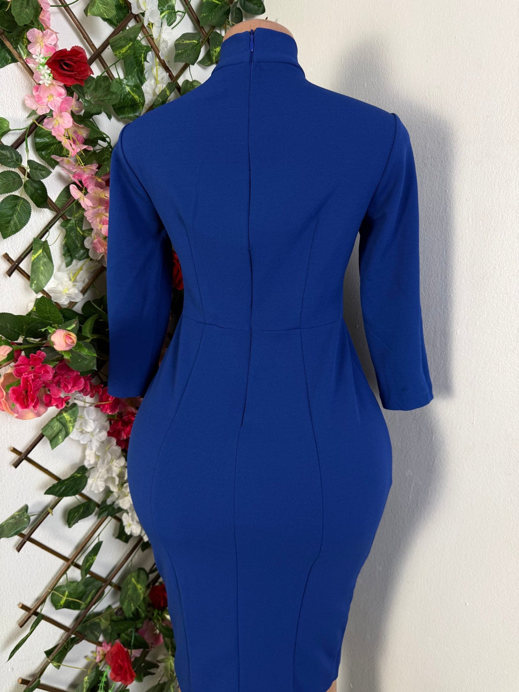 Robe moulante manches 3/4 décollectée - Perluna Store
