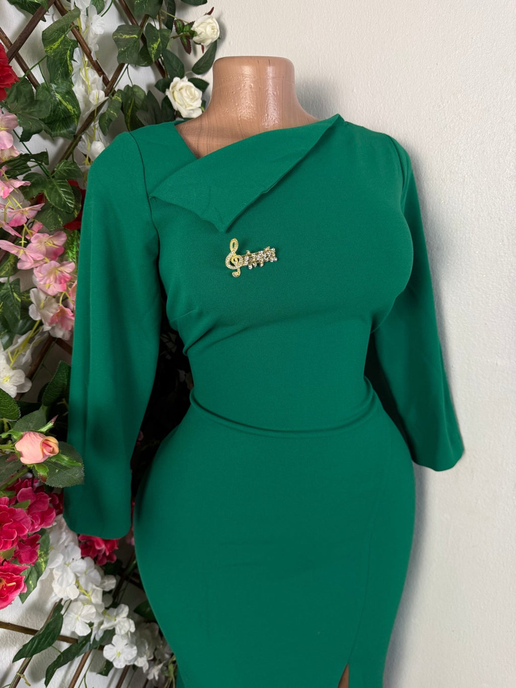 Robe moulante manches 3/4 décollectée - Perluna Store