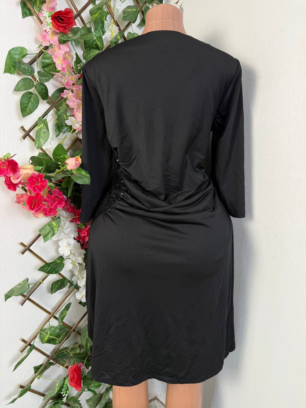 Robe moulante manches 3/4 plisée colle ronde - Perluna Store - kinshasa