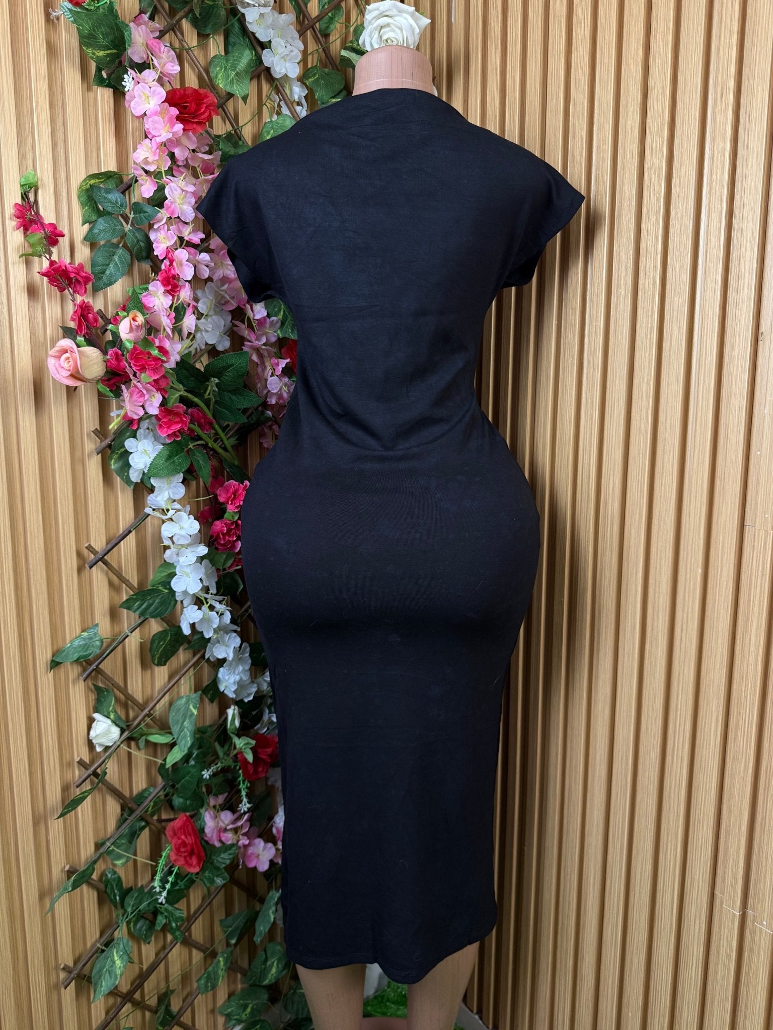 Robe moulante manches courtes dénudée - Perluna Store