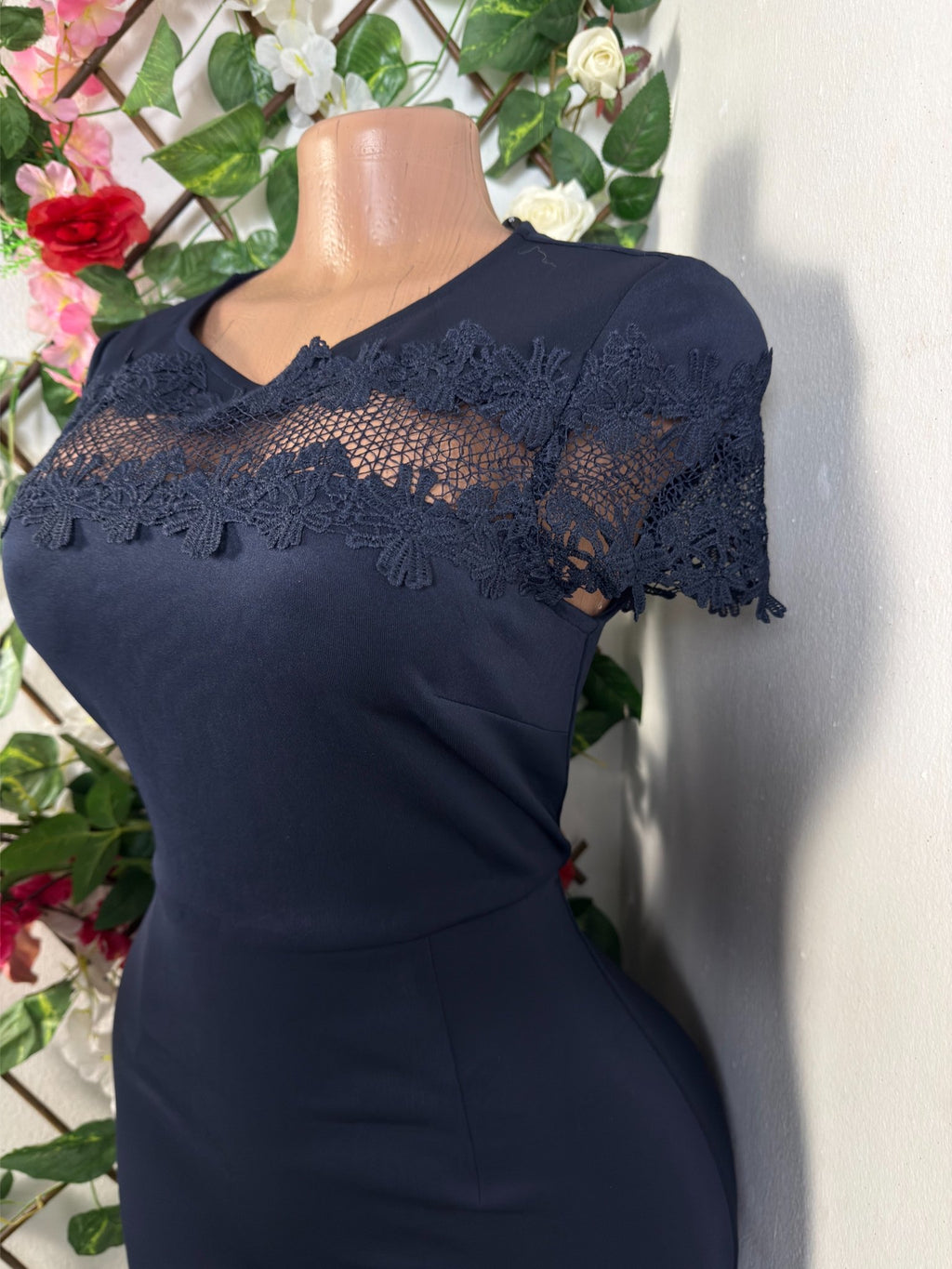 Robe moulante manches courtes décollecteé - Perluna Store