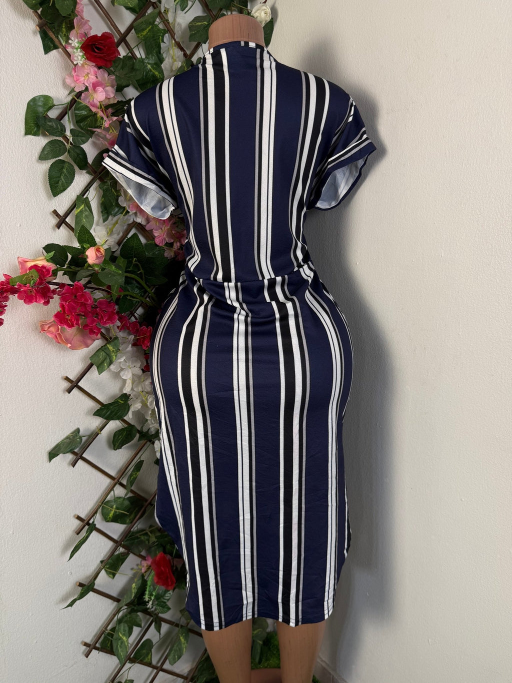 Robe moulante manches courtes drapée - Perluna Store