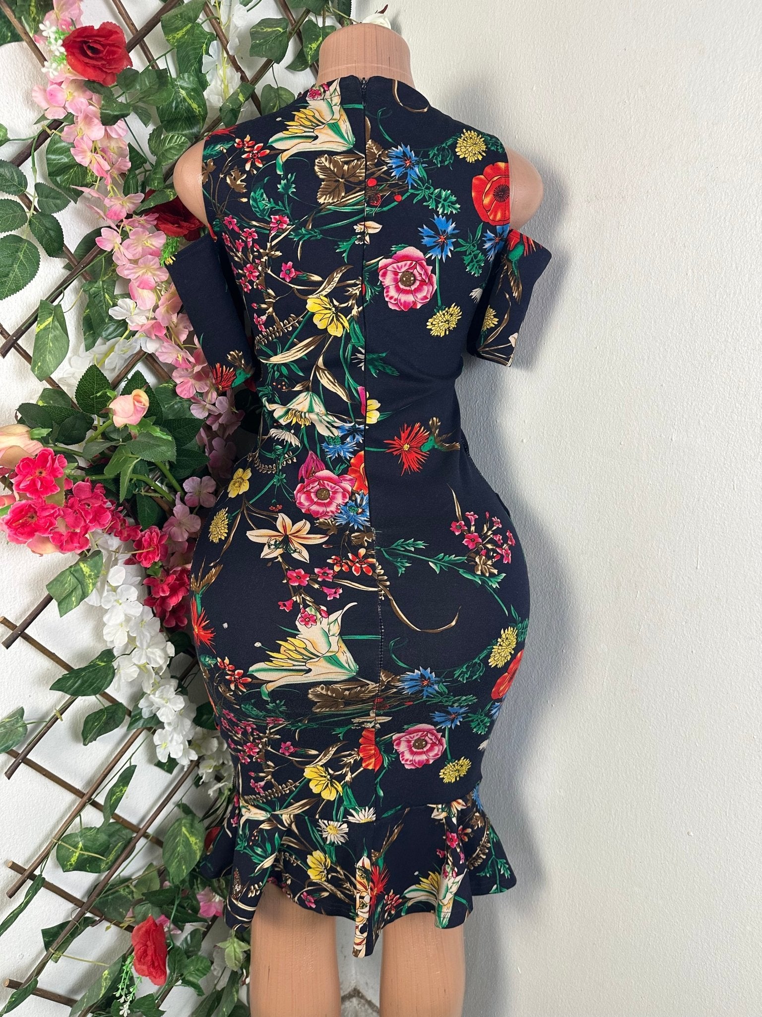 Robe moulante manches courtes imprimée fleurie - Perluna Store - kinshasa