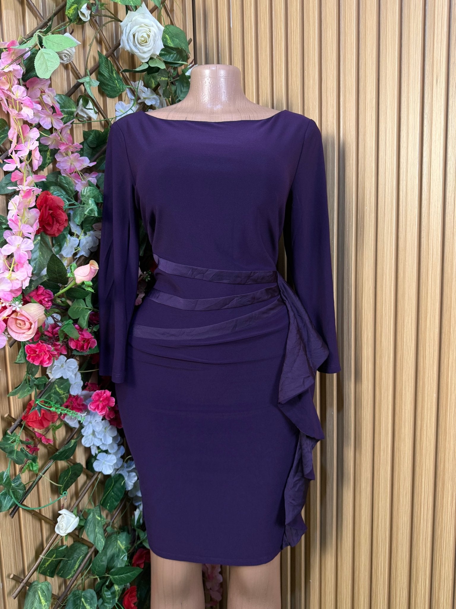 Robe moulante manches décolletée - Perluna Store