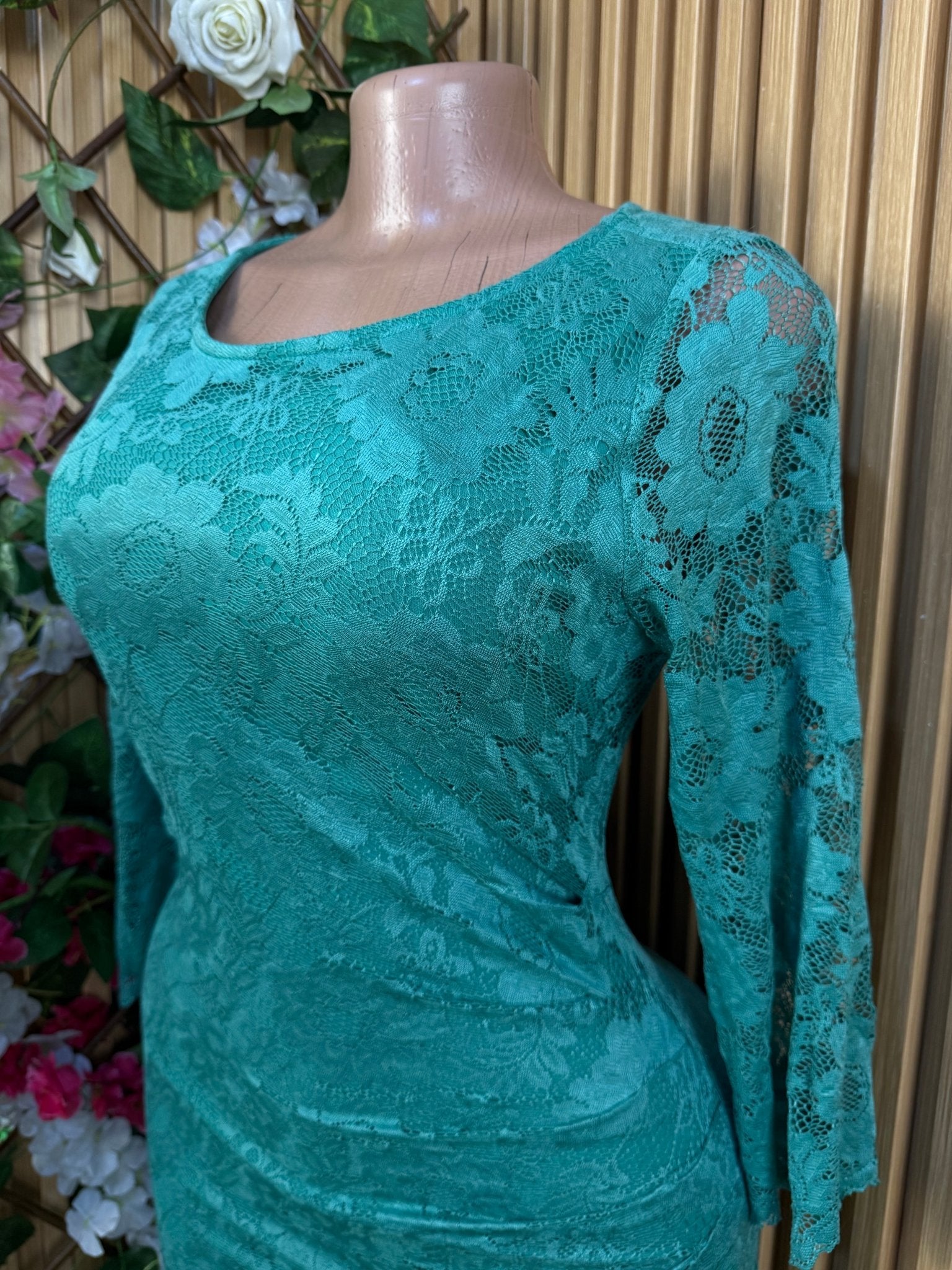 Robe moulante manches décolletée - Perluna Store