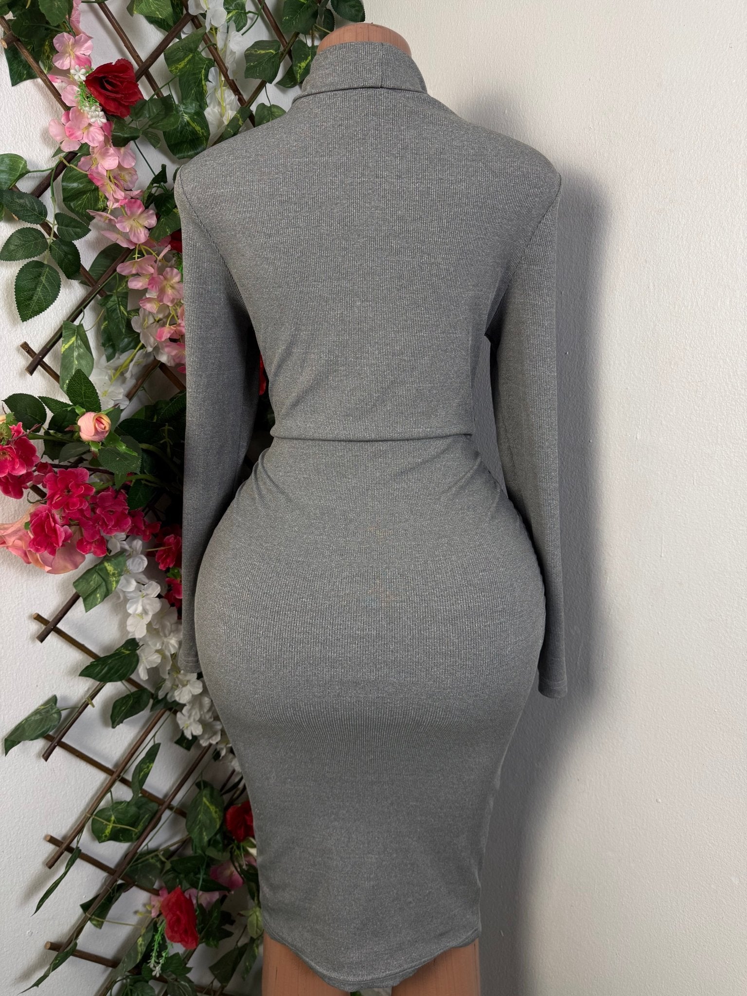 Robe moulante manches longue - Perluna Store - kinshasa