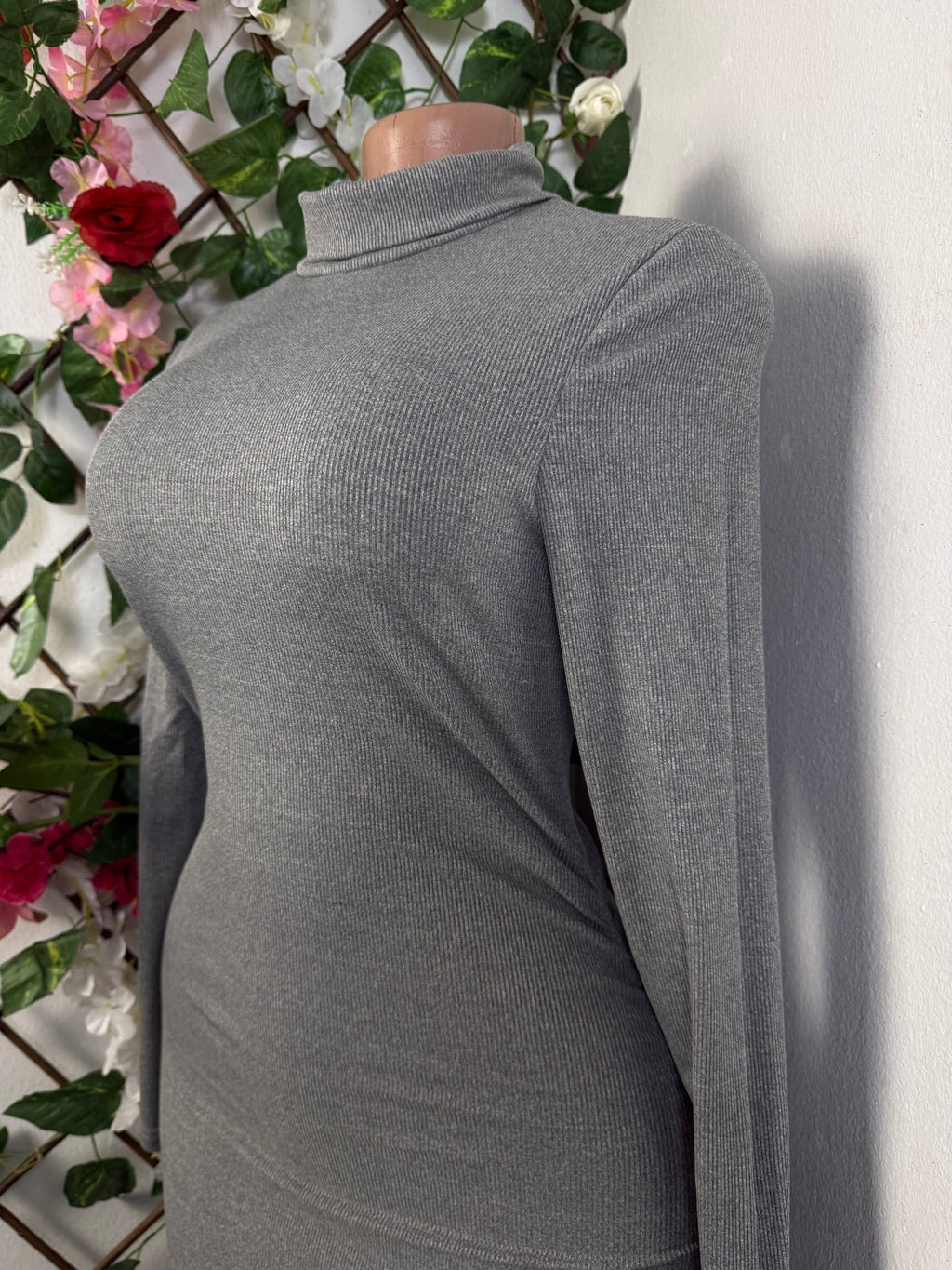 Robe moulante manches longue - Perluna Store - kinshasa