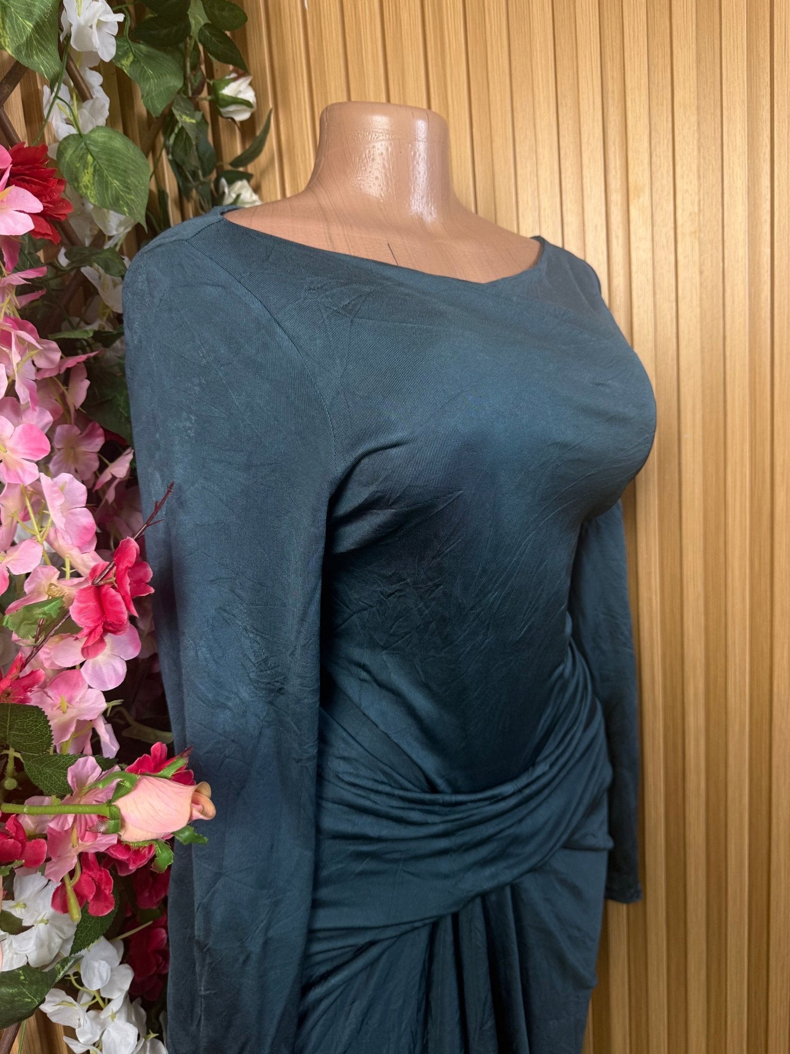 Robe moulante manches longues ceintrée - Perluna Store