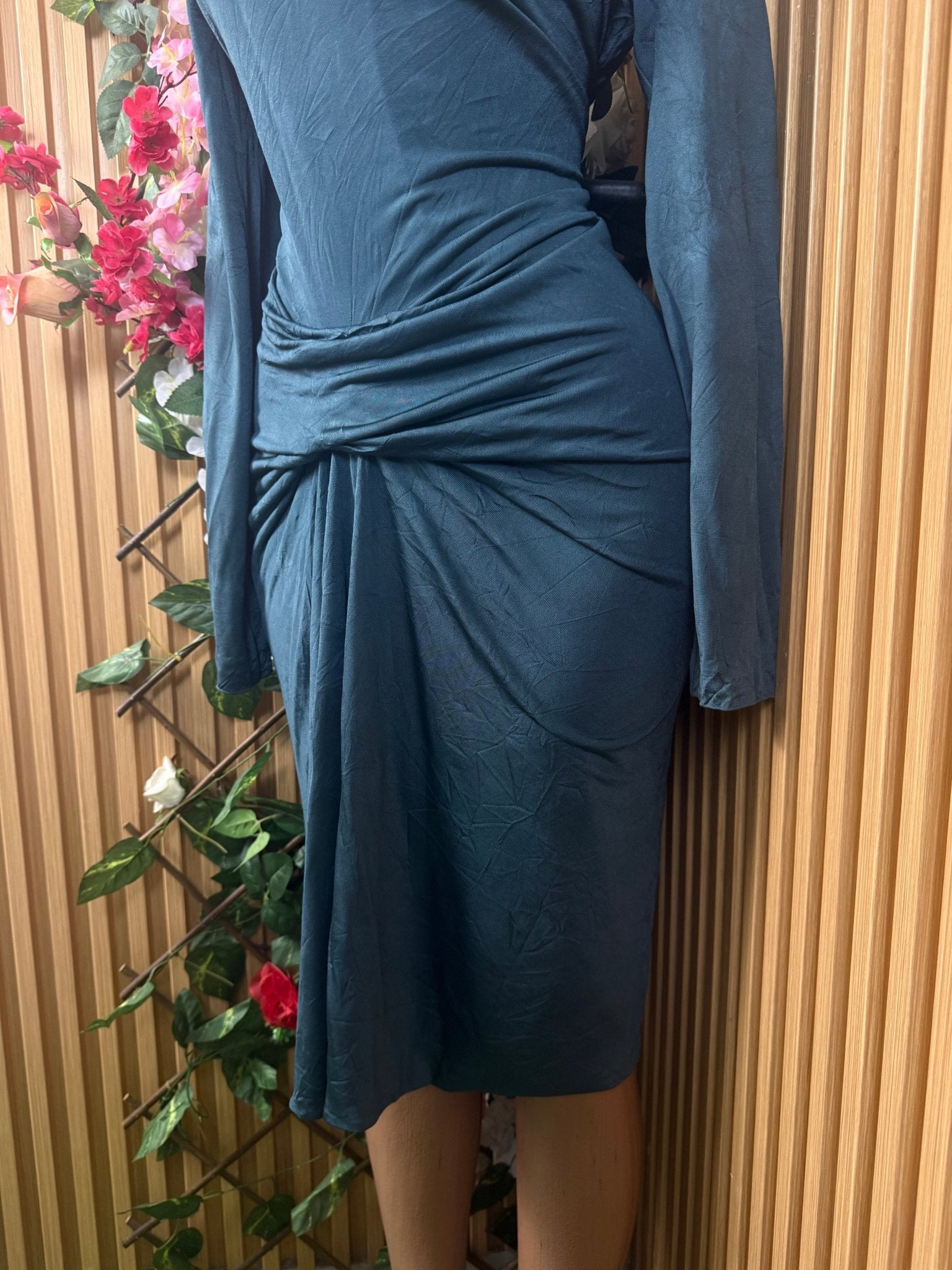 Robe moulante manches longues ceintrée - Perluna Store