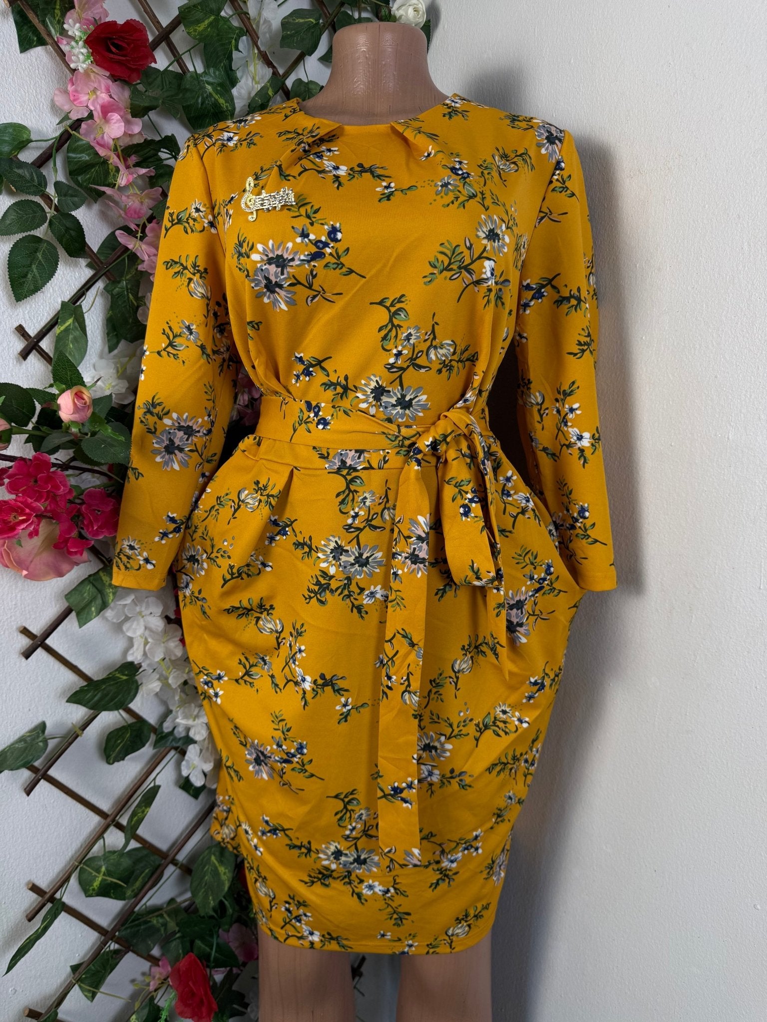 Robe moulante manches longues ceintrée - Perluna Store