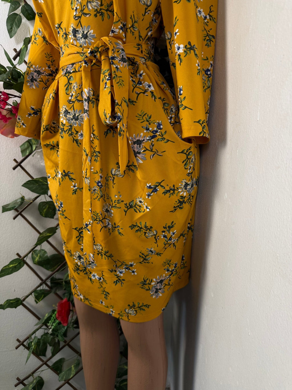 Robe moulante manches longues ceintrée - Perluna Store