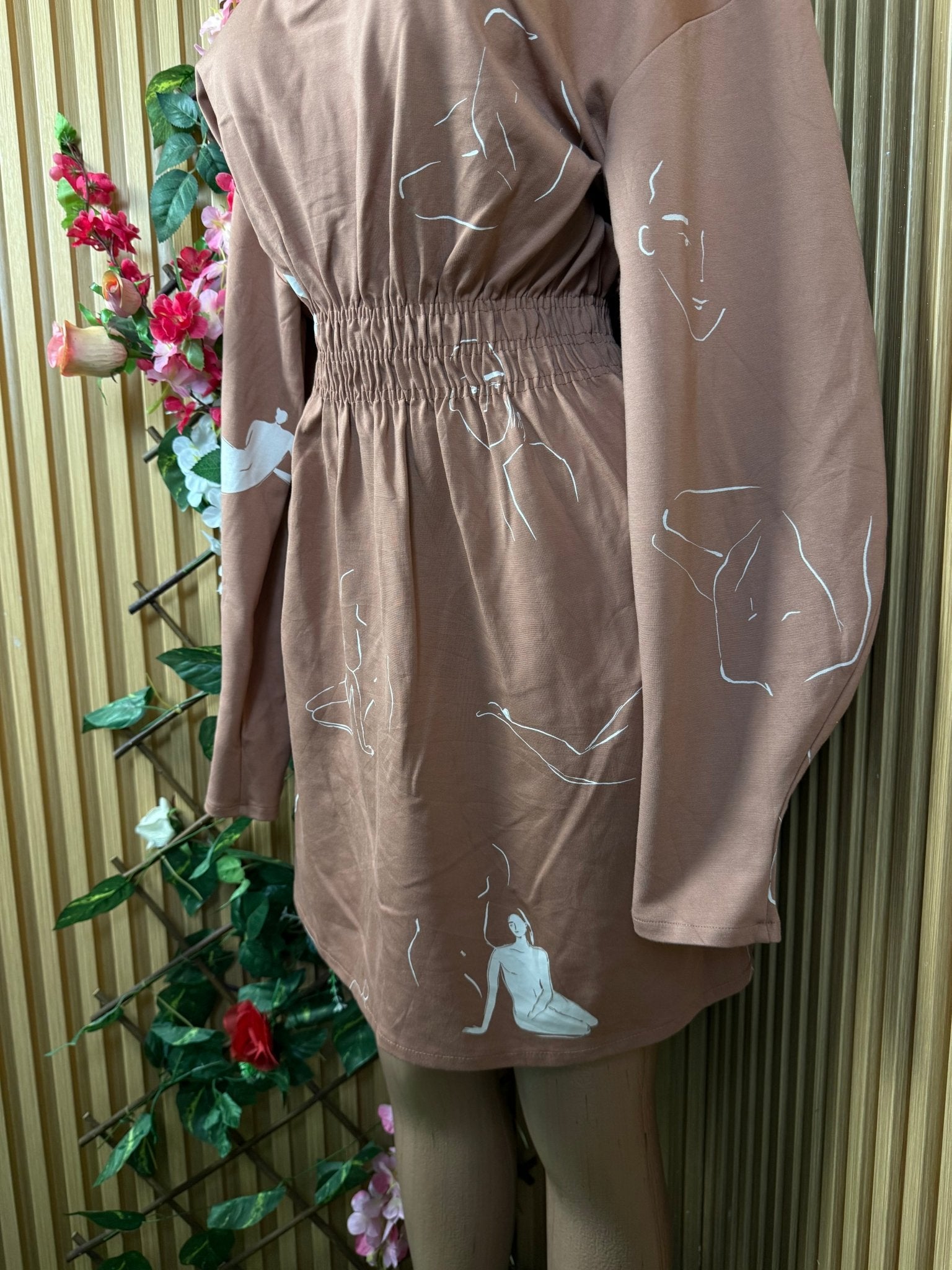 Robe moulante manches longues ceintrée - Perluna Store