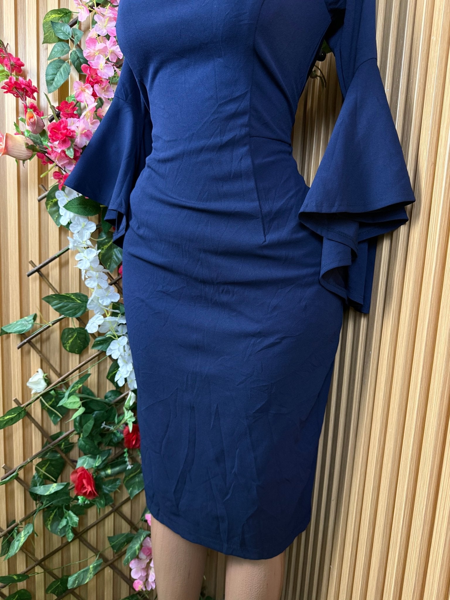 Robe moulante manches longues col carré - Perluna Store