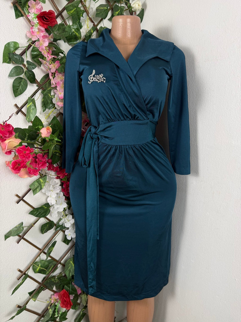 Robe moulante  manches longues col chemise - Perluna Store