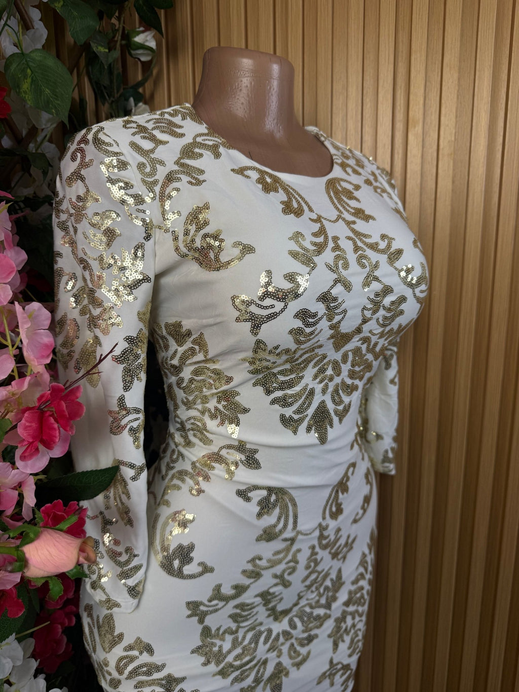 Robe moulante manches longues décollectée - Perluna Store