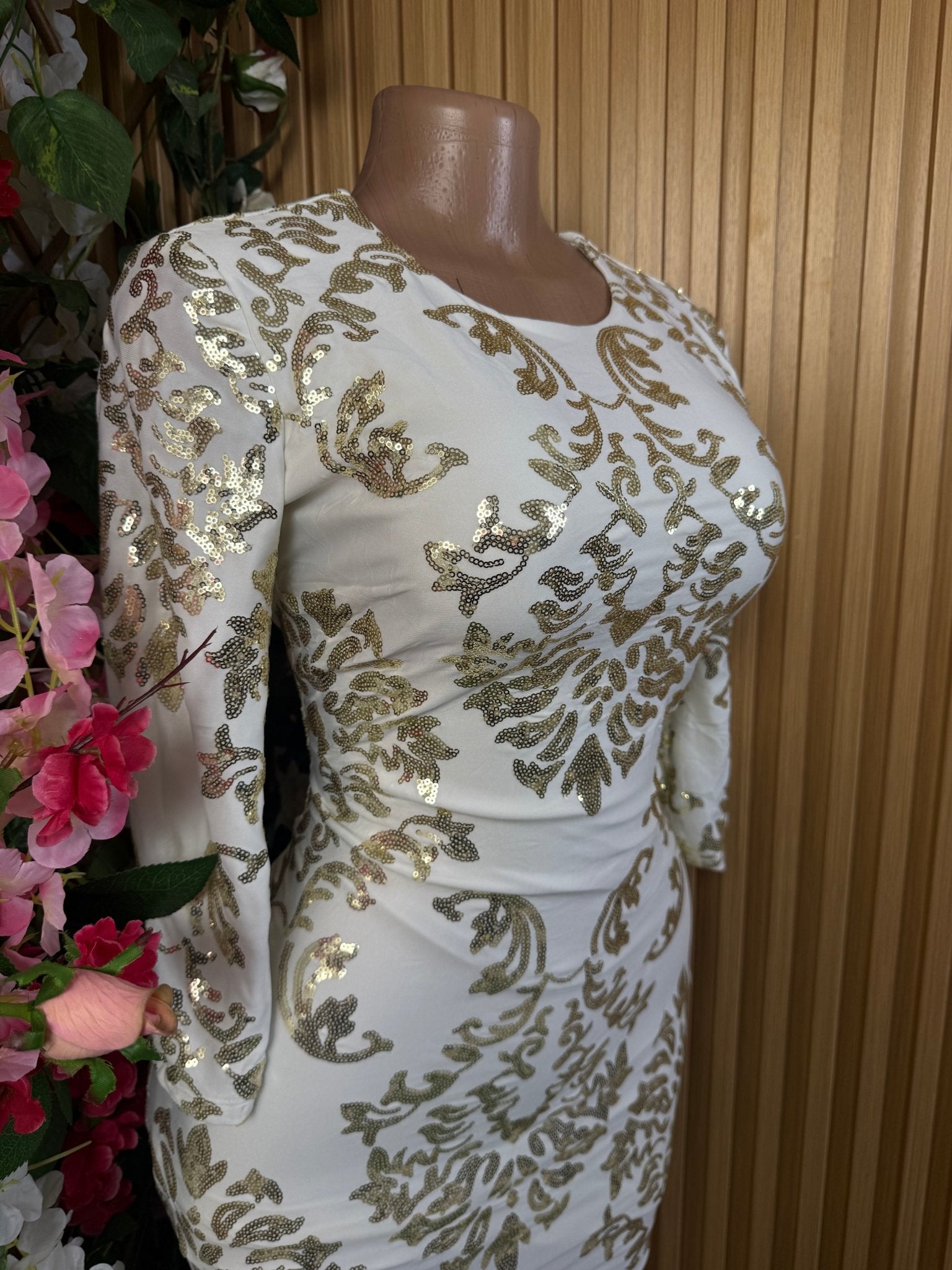 Robe moulante manches longues décollectée - Perluna Store