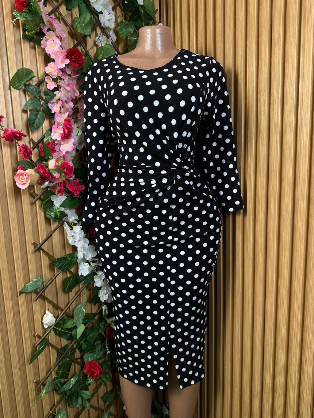 Robe moulante manches longues décollectée - Perluna Store
