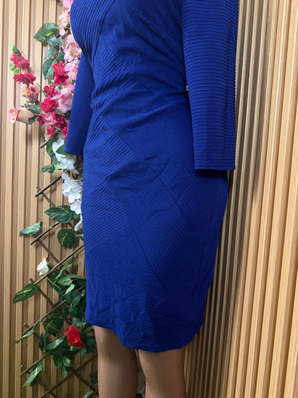 Robe moulante manches longues décollectée - Perluna Store