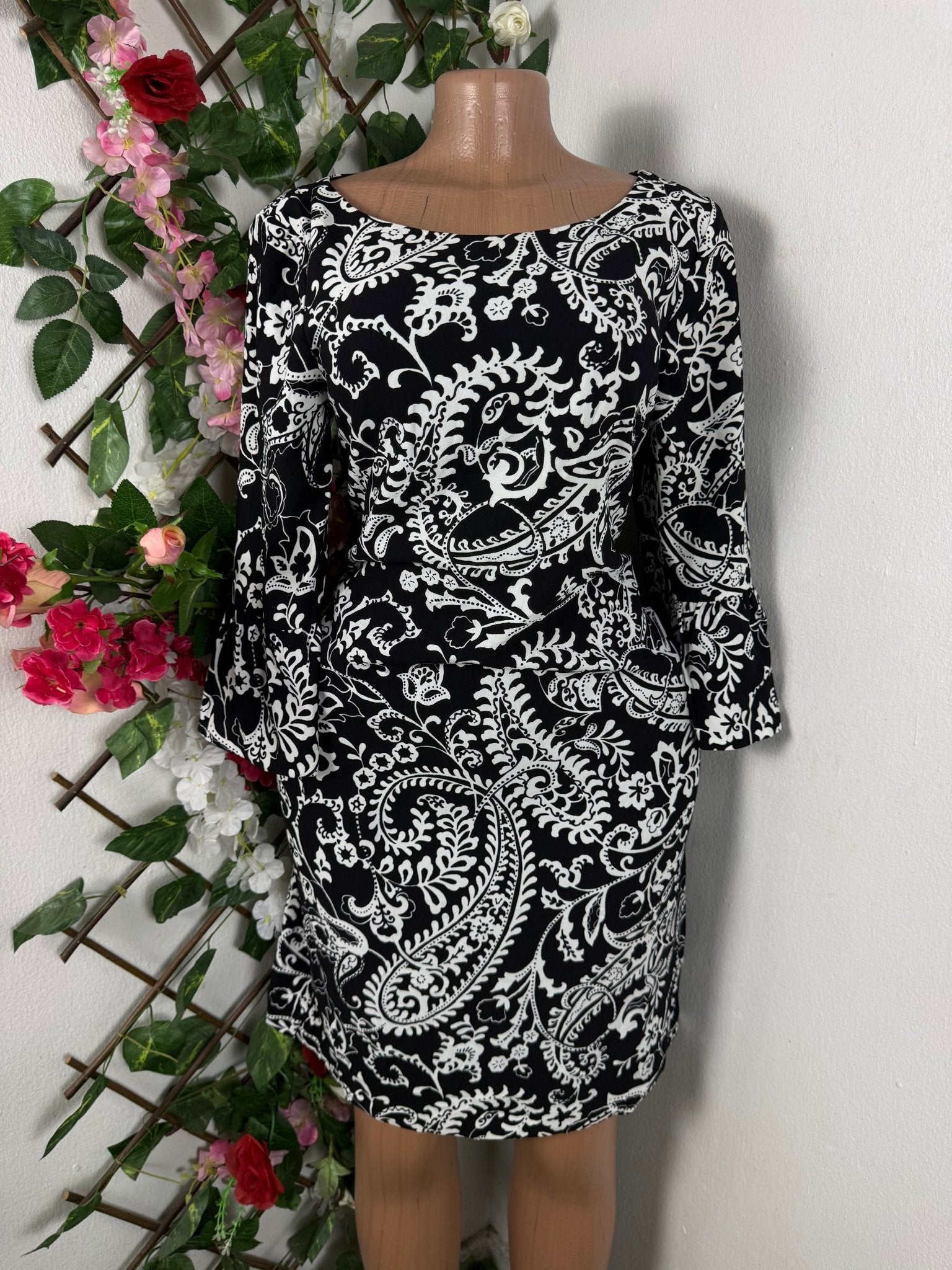 Robe moulante manches longues décollecteé - Perluna Store