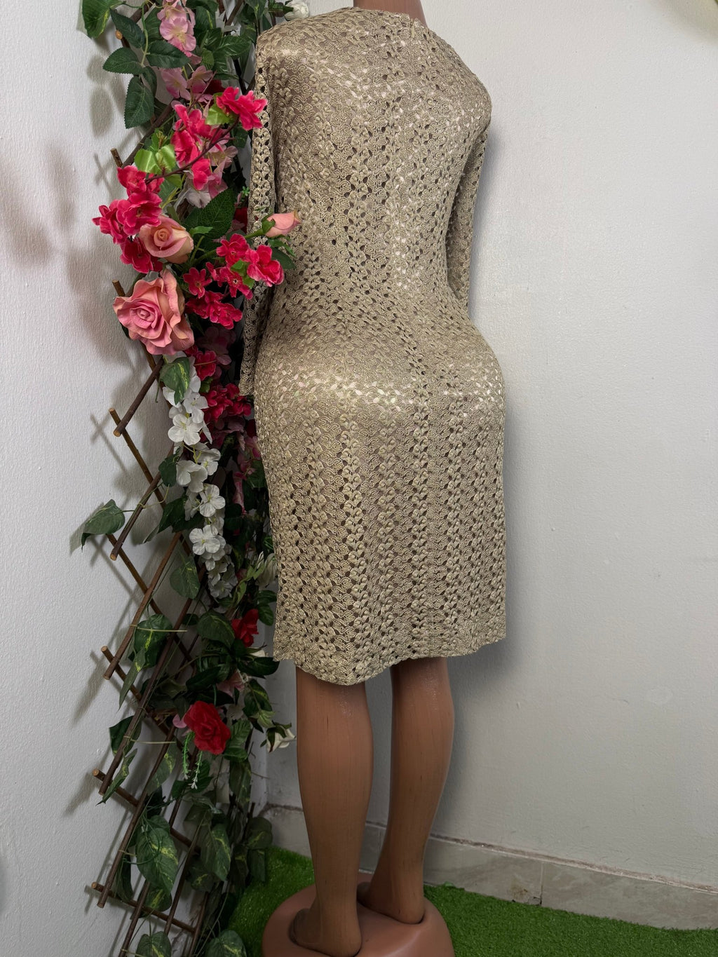 Robe moulante manches longues décollectée - Perluna Store - kinshasa