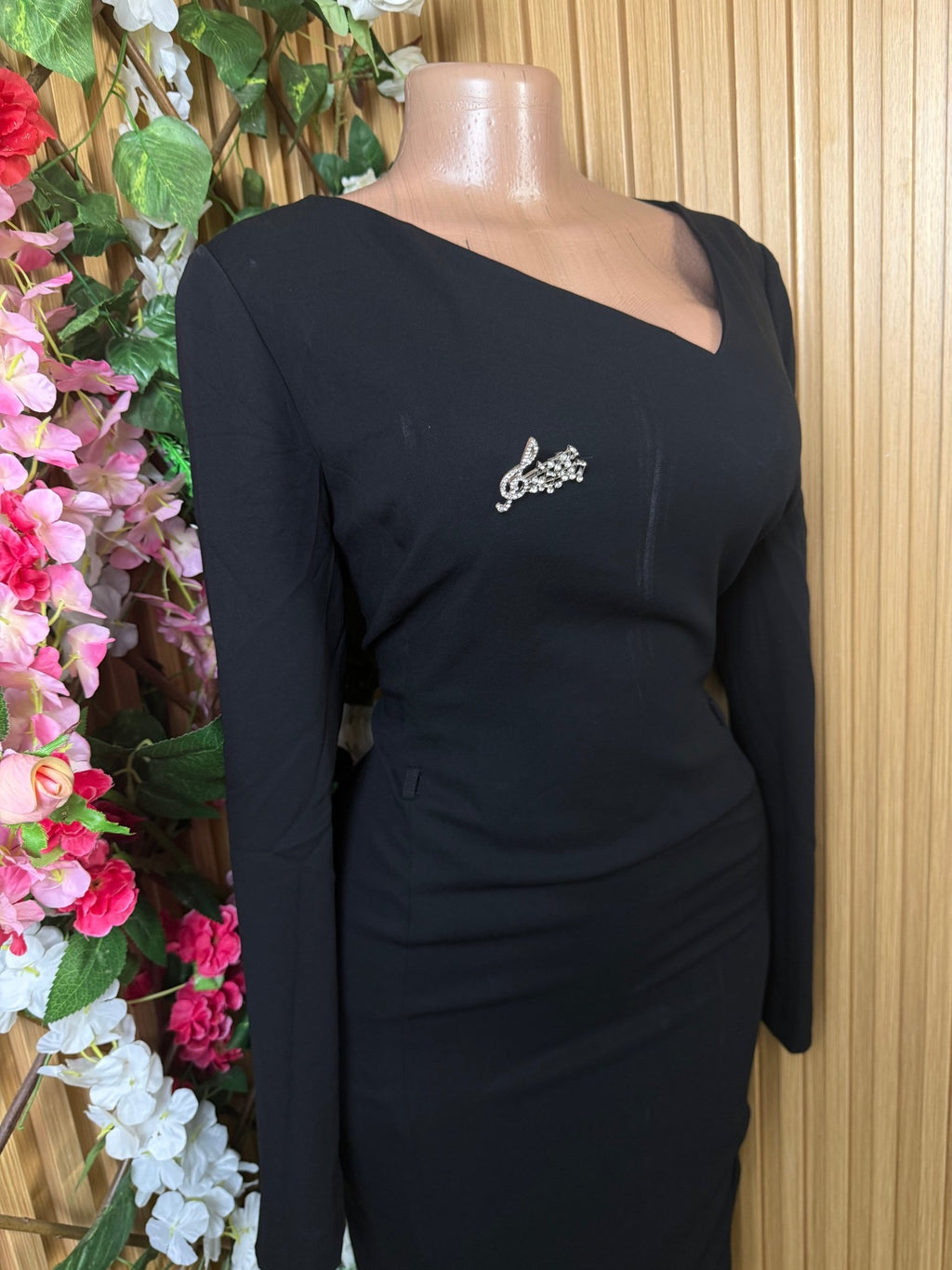 Robe moulante manches longues décollectée - Perluna Store