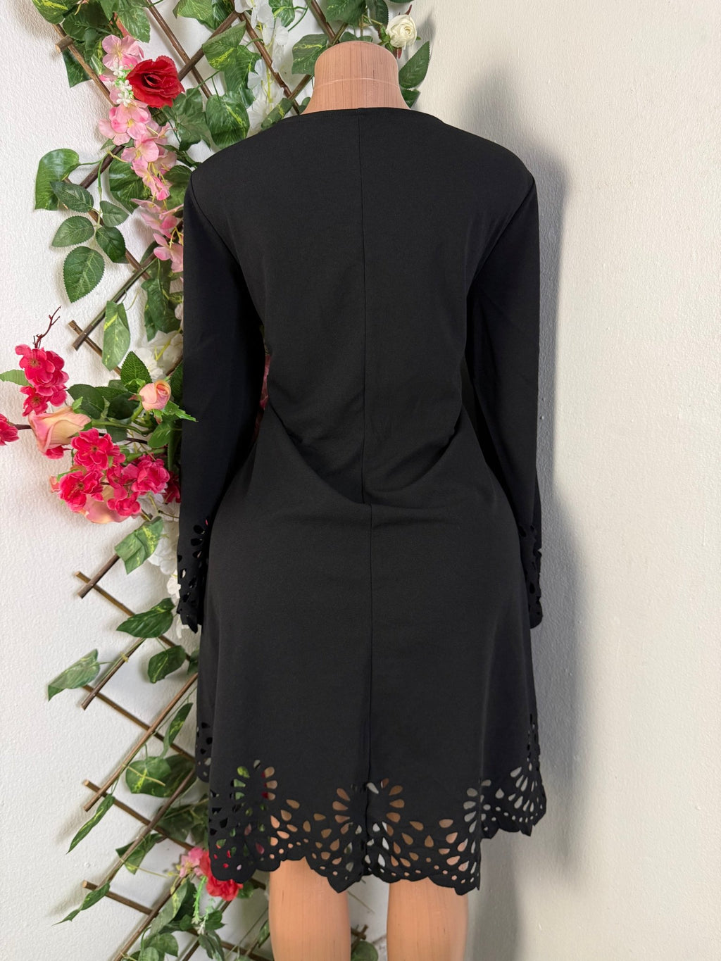 Robe moulante manches longues décollectée - Perluna Store