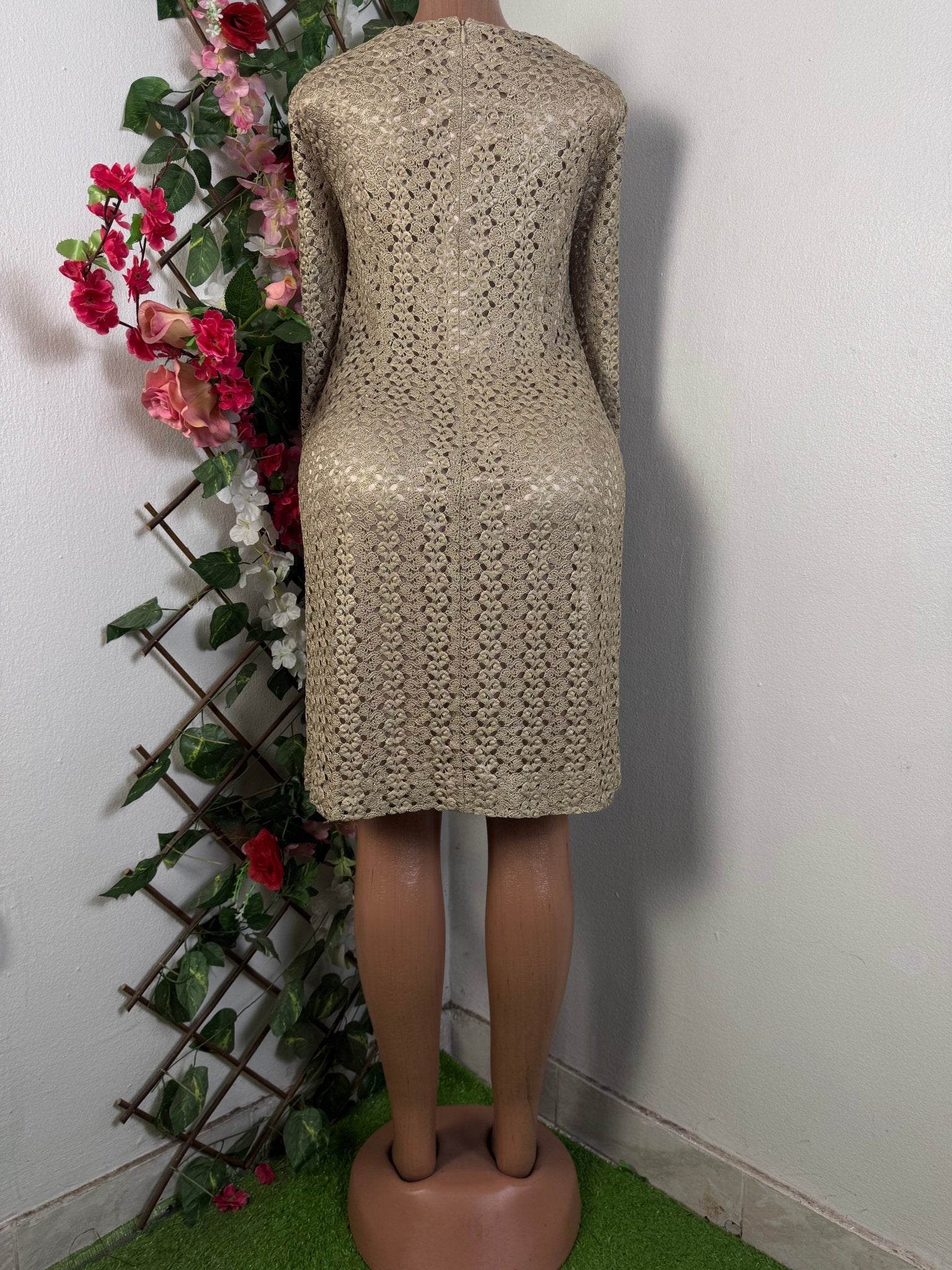 Robe moulante manches longues décollectée - Perluna Store - kinshasa