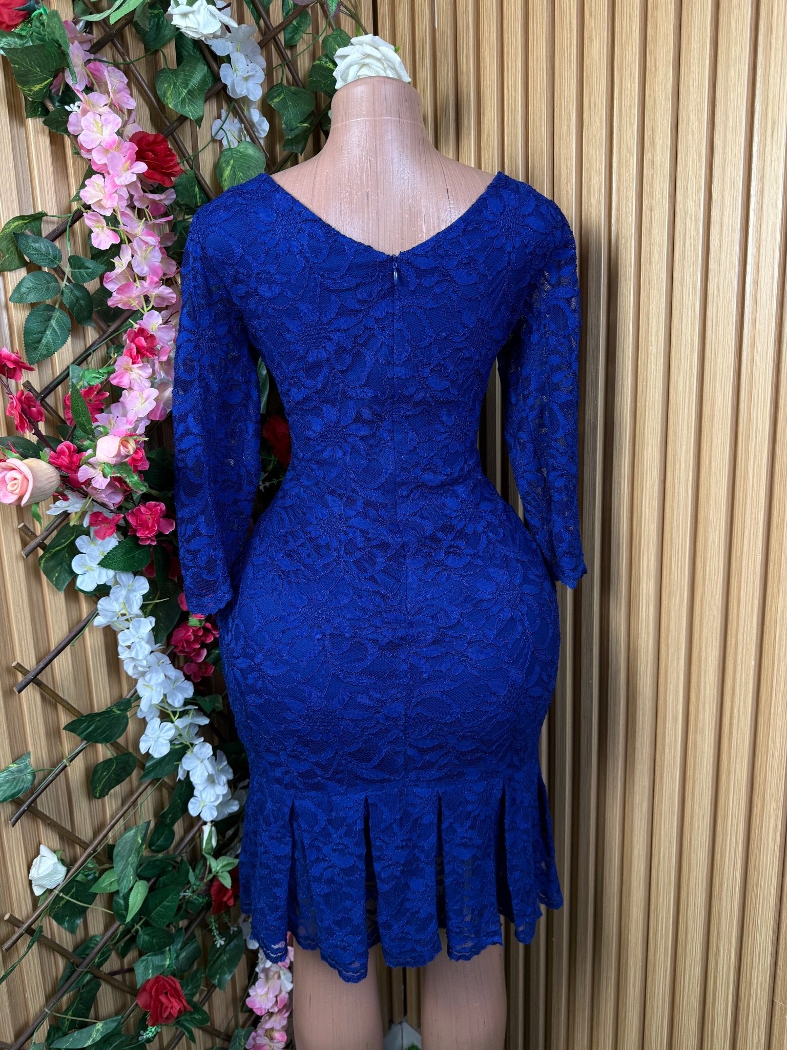 Robe moulante manches longues décollectée - Perluna Store