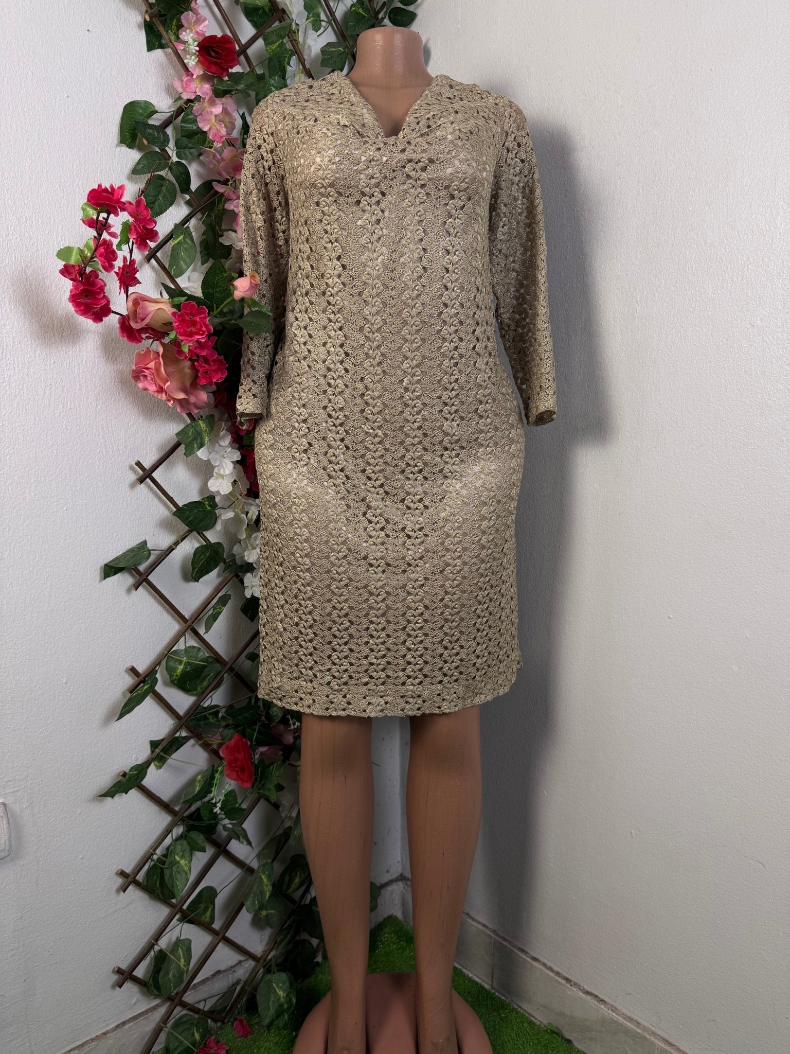 Robe moulante manches longues décollectée - Perluna Store - kinshasa