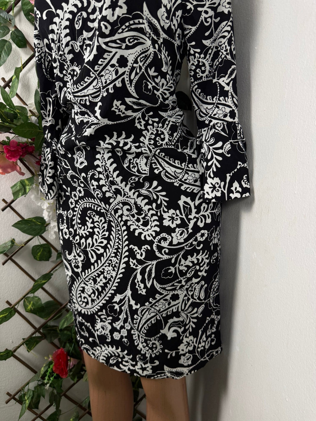 Robe moulante manches longues décollecteé - Perluna Store