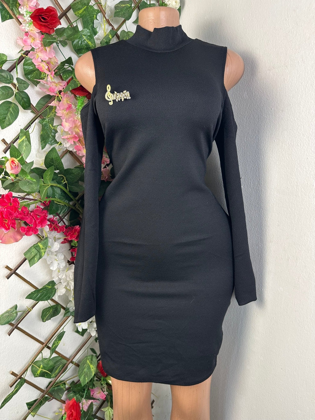 Robe moulante manches longues dénudée - Perluna Store - kinshasa