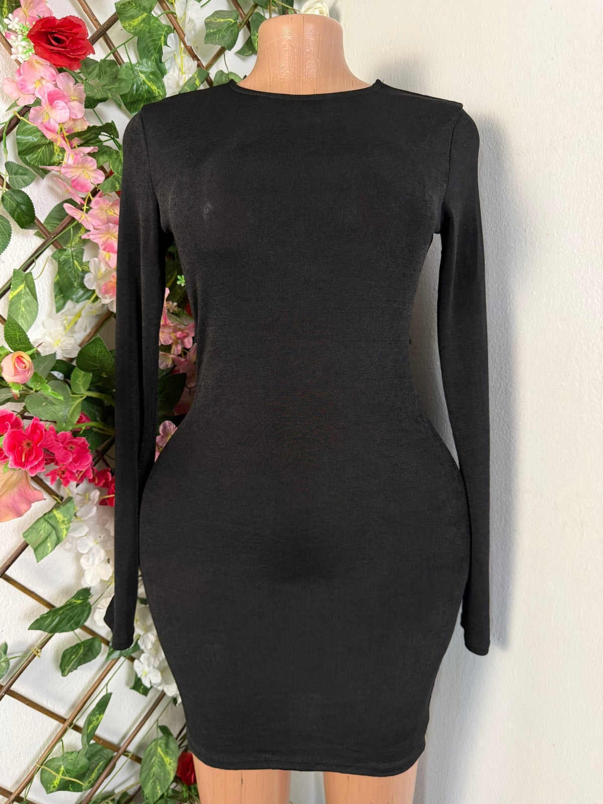 Robe moulante manches longues - Perluna Store - kinshasa