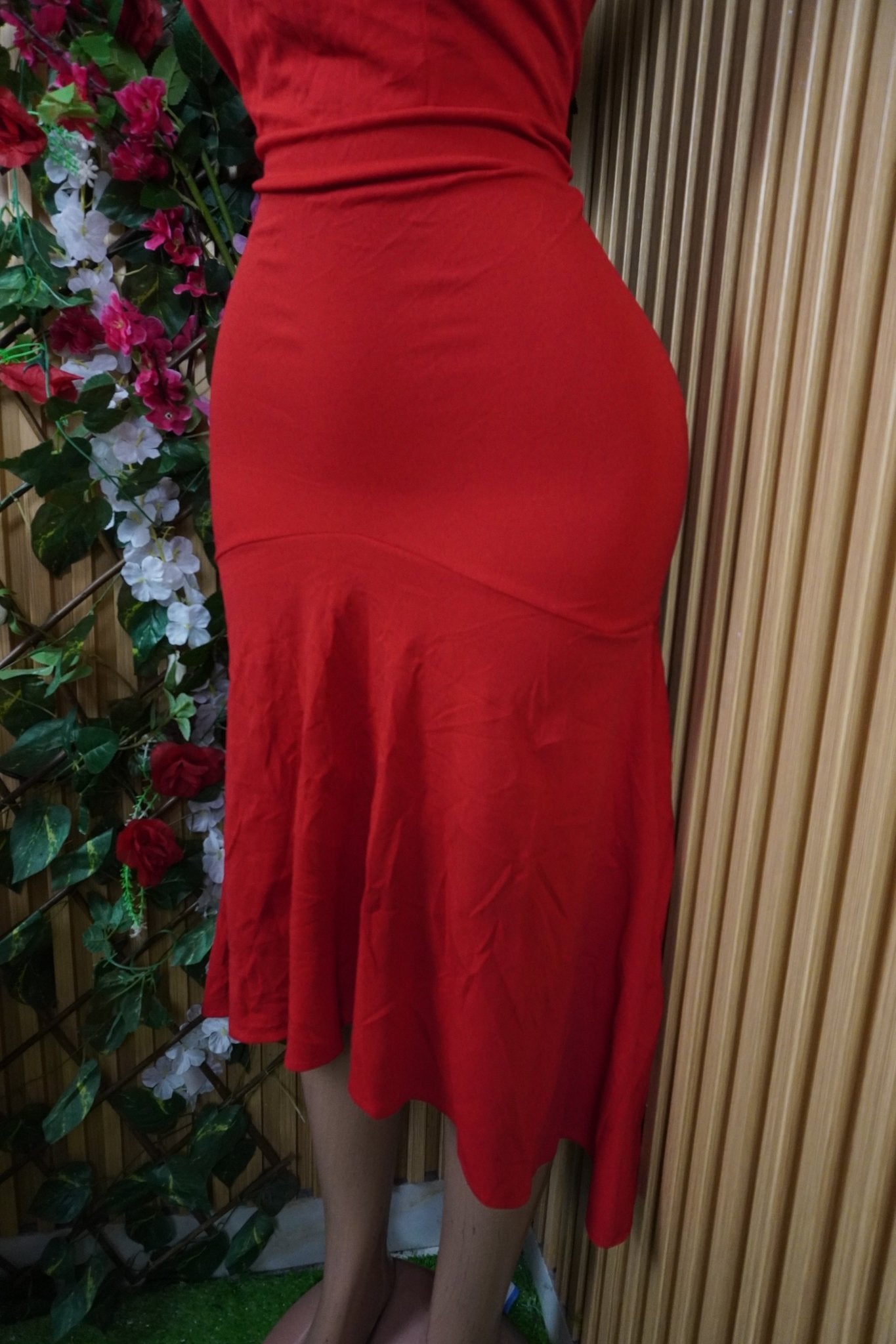 Robe moulante mi-longue à fines bretelles plissée-M - Perluna Store