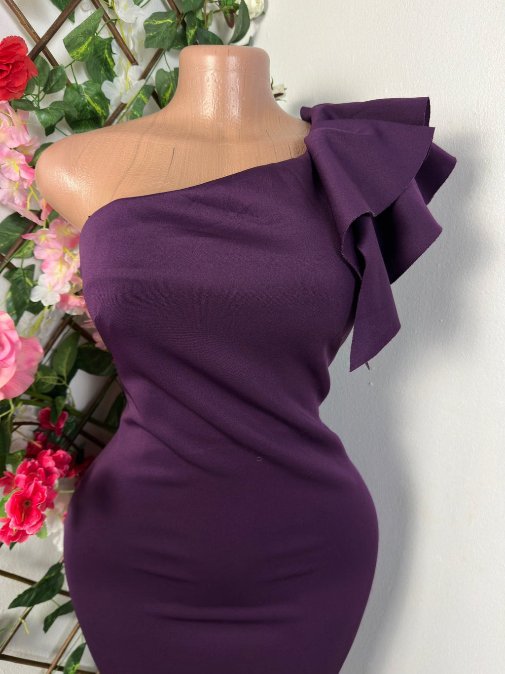 Robe moulante mi longue à une épaule sans manche - Perluna Store