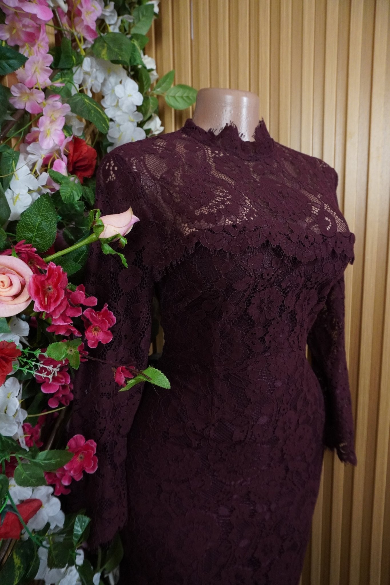 Robe moulante mi-longue manches longues fleurie dénudée-S - Perluna Store