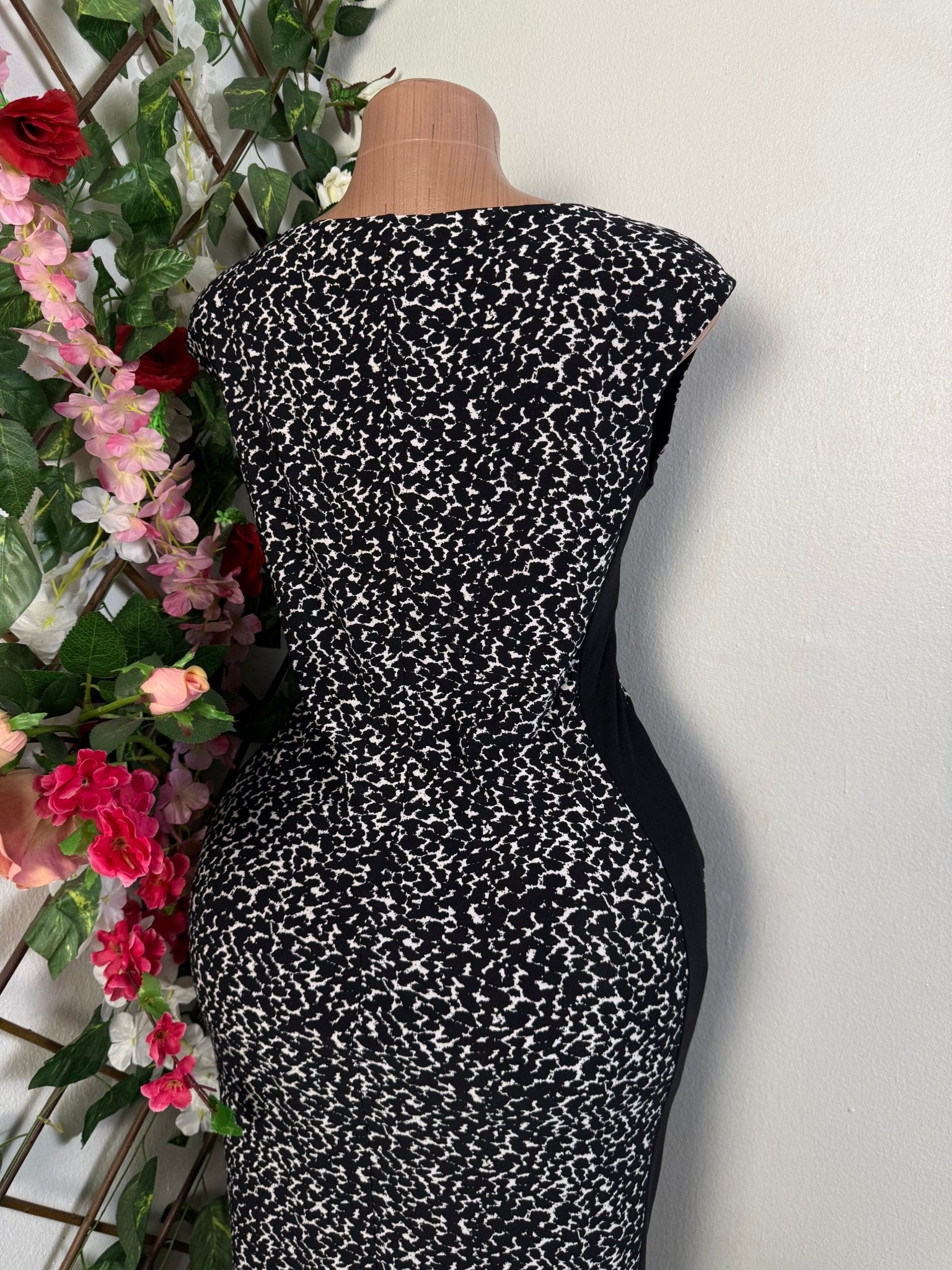 Robe moulante motif léopard - Perluna Store