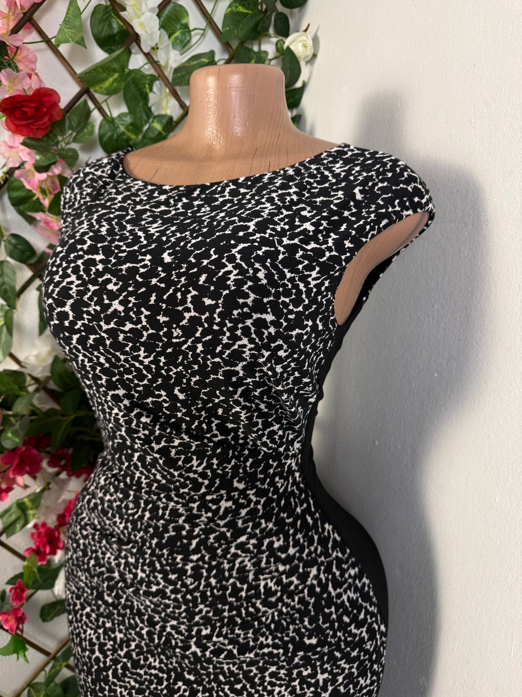 Robe moulante motif léopard - Perluna Store