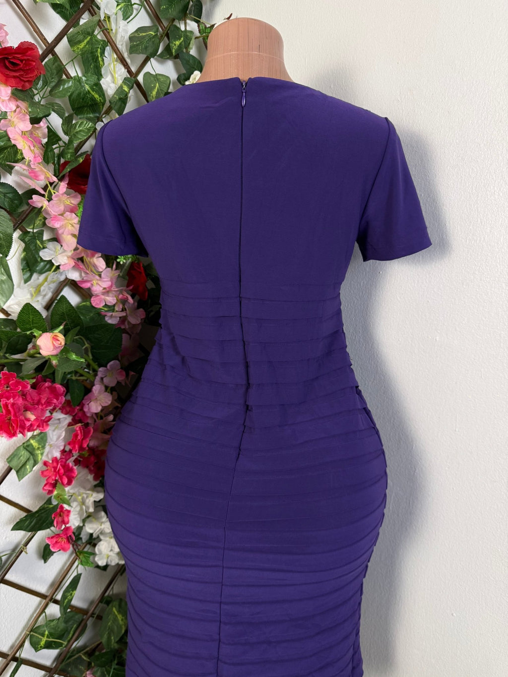 Robe moulante plissé manche courte - Perluna Store - kinshasa