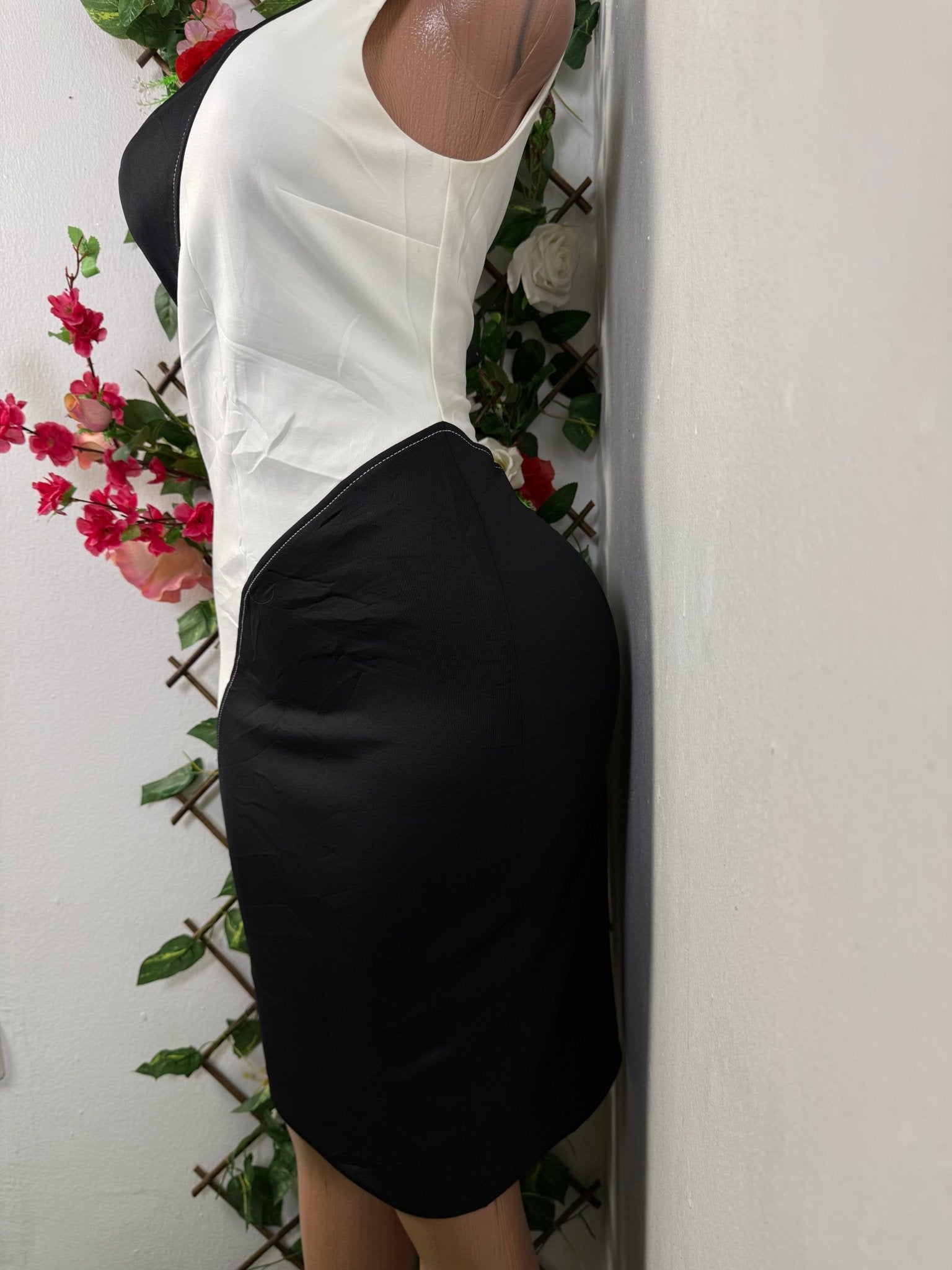 Robe moulante sans mache colle rond - Perluna Store - kinshasa