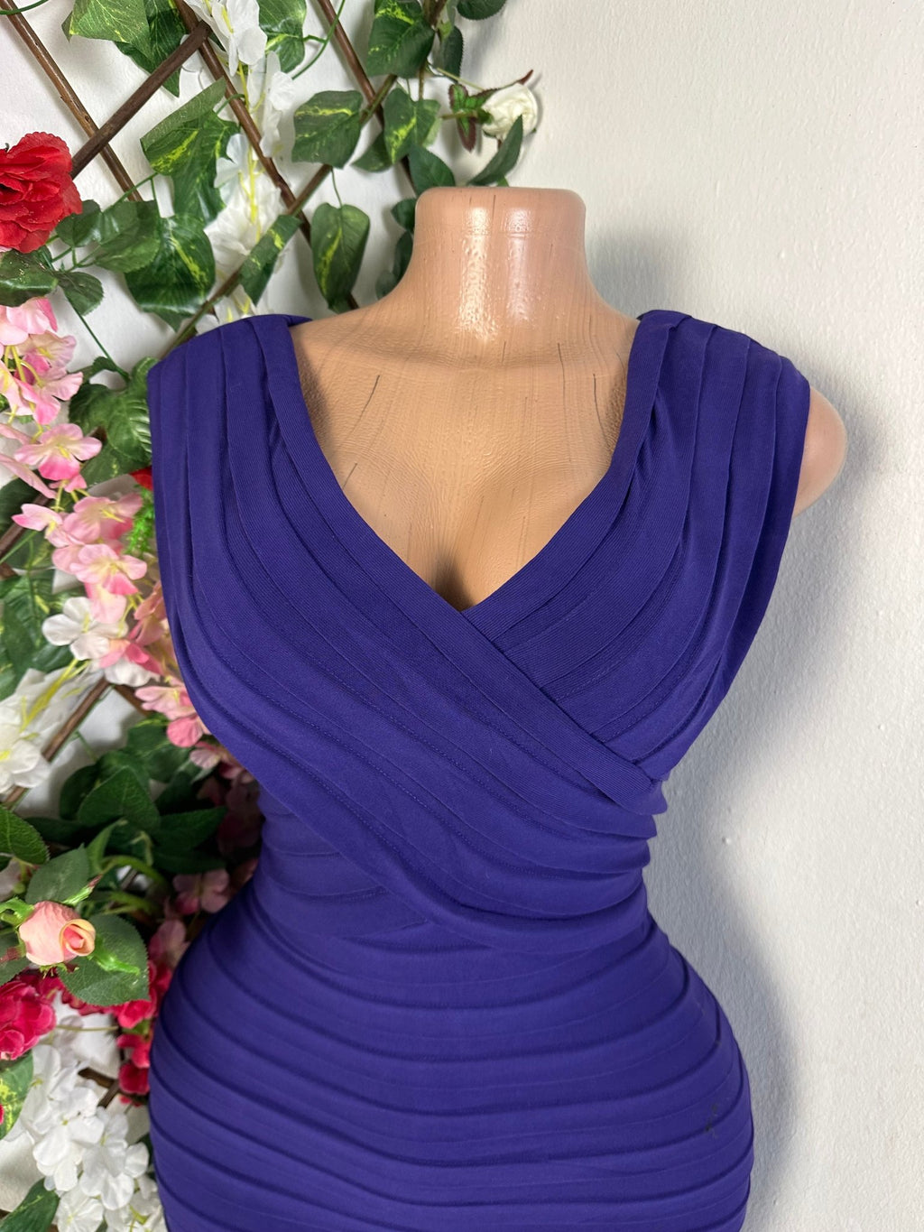 Robe moulante sans manche longue - Perluna Store - kinshasa