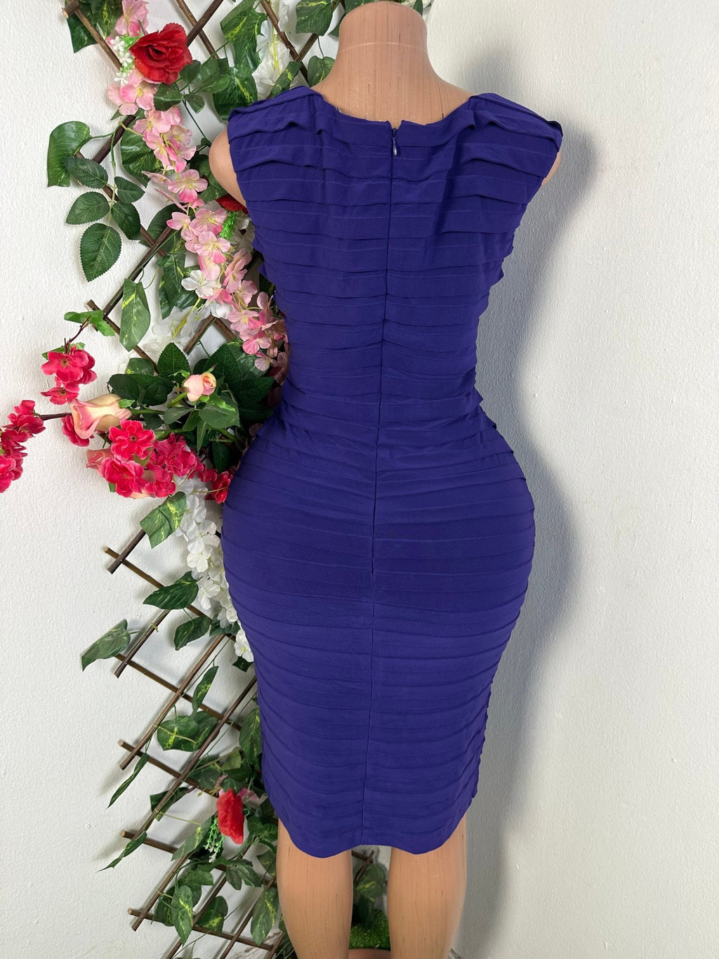 Robe moulante sans manche longue - Perluna Store - kinshasa