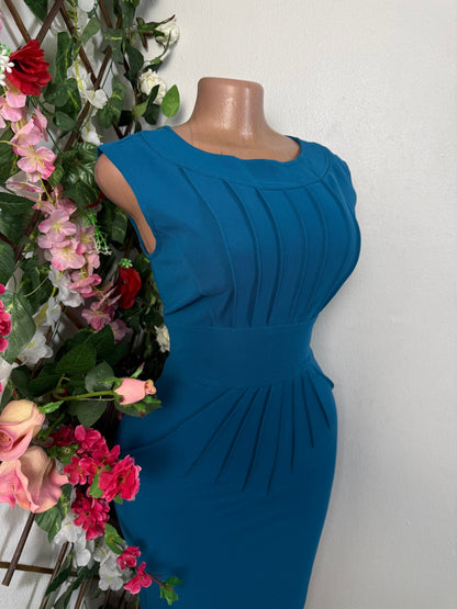 Robe moulante sans manche  - Perluna Store - kinshasa